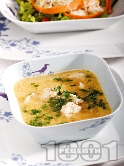 Бистра пилешка супа с овесени ядки, корен от магданоз и целина (без застройка) - снимка на рецептата